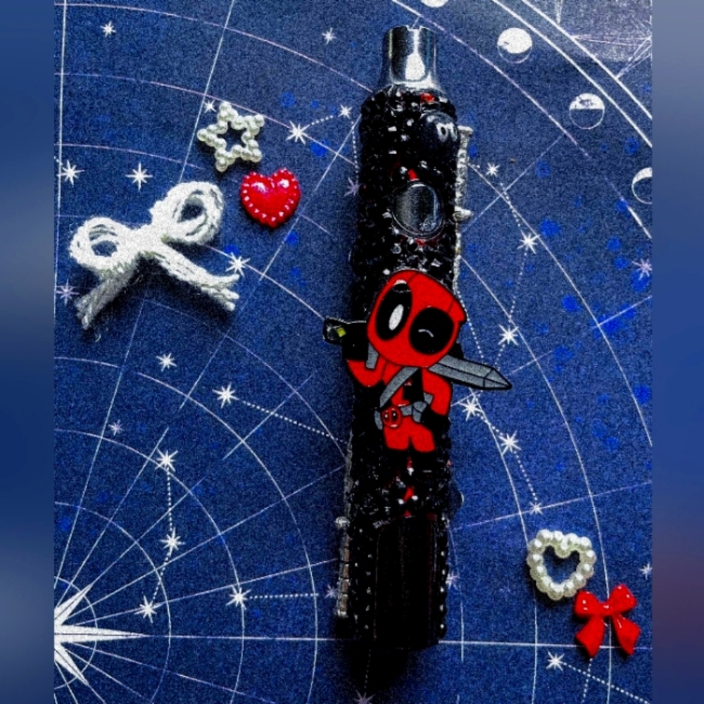 Handcrafted Deadpool 🍃🍃 pen